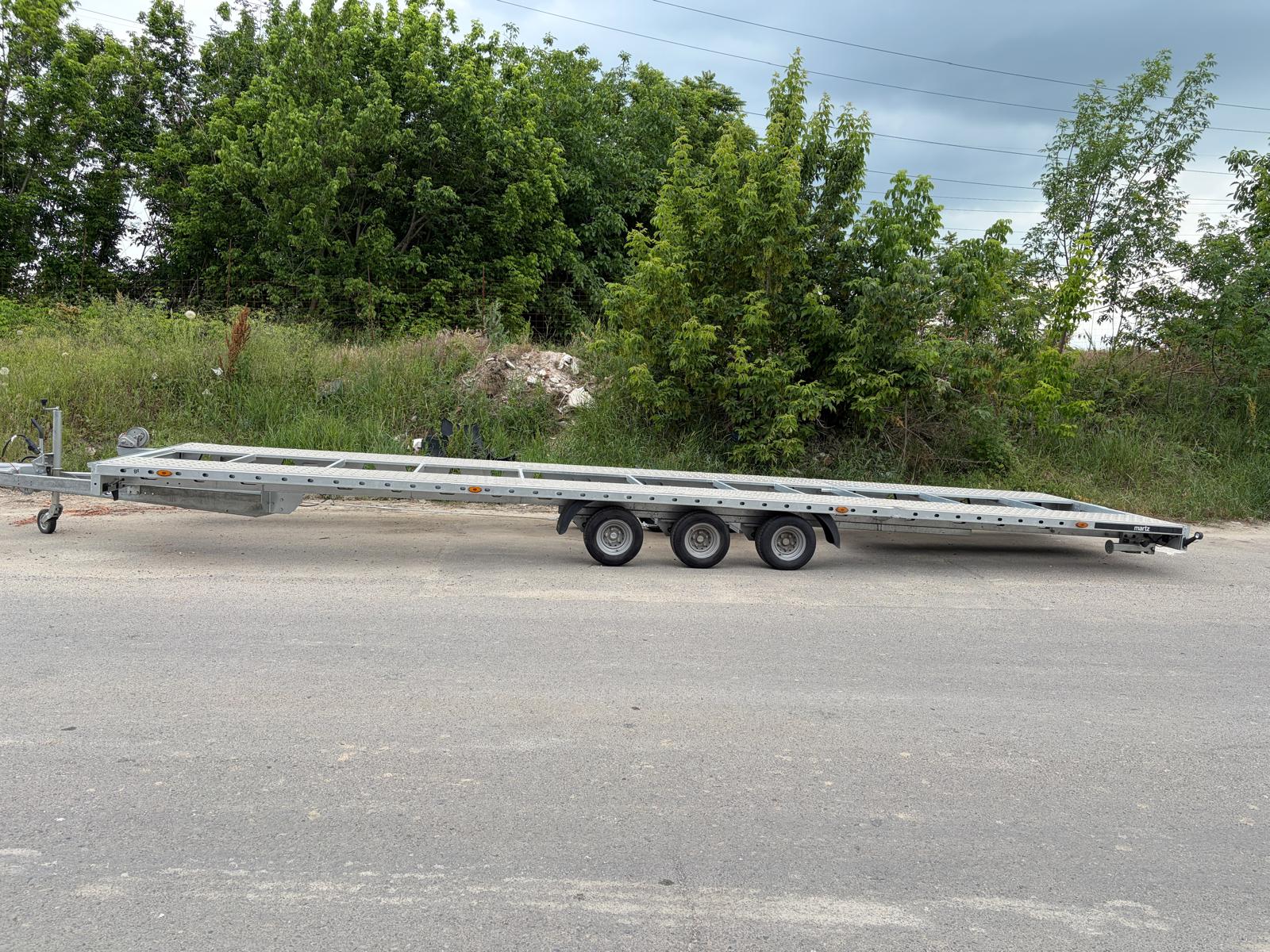 Remorcă de închiriat GCN Tractări Auto vedere laterală